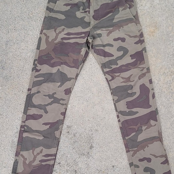 Dockers Alpha Khaki Camo Pants - Picture 1 of 7